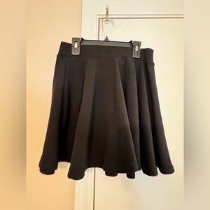 NWOT—HALARA high waisted Mini Flare Skirt, Sz L